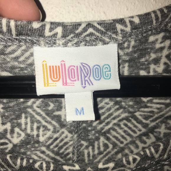 Grey and white pattern Lularoe Carly EUC - Picture 3 of 4